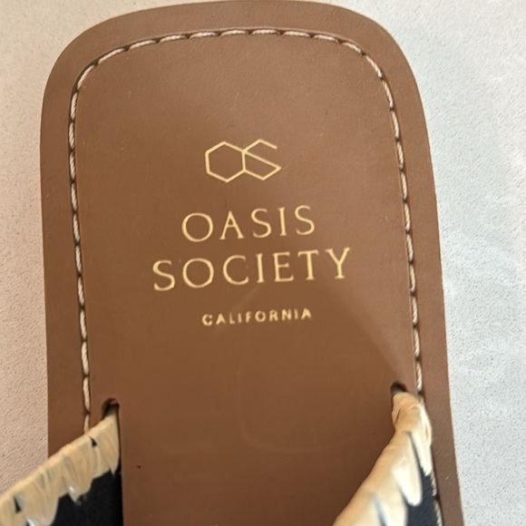 Oasis Society Tivoli Black Buckle Slide Faux Leather Sandal Size 6.5 NWT - Picture 7 of 11